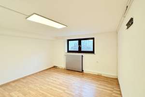 ***Attraktives 2-Familienhaus in ruhiger Lage – ideal für Familien oder Generationenwohnen*** – Die vollständige Adresse der Immobilie erhältst du vom Anbieter., 80689 Blumenau, München – Vorschaubild 14