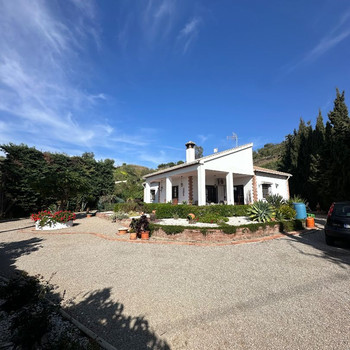 🌿 Finca mit modernem Wohnhaus und Mango-Plantage in voller Produktion 🌿