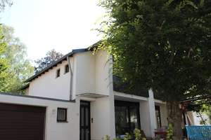 Großzügige 4 Zimmer Wohnung in ruhiger Umgebung!