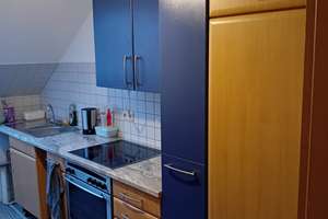 Charmante 2,5-Zimmer Dachgeschosswohnung in Essen Nordviertel auf Wunsch teilmöbliert – Peterstrasse 15, 54141 Nordviertel, Essen – Vorschaubild 4