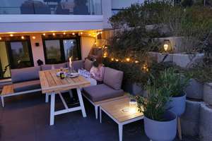 Möblierte exklusive 2 Zimmer Wohnung mit 100m2 SüdWest-Garten & Stellplatz, BJ 2018