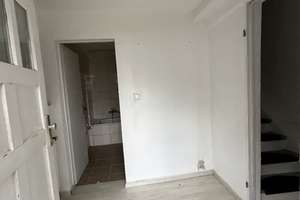 Renovierungsbedürftiges Reihenhaus mit 4 Zimmern in Gelsenkirchen-Hassel – Howeg 35, 45896 Hassel, Gelsenkirchen – Vorschaubild 2