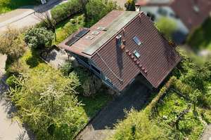 Massivholzhaus in top Lage an der Achalm – Die vollständige Adresse der Immobilie erhältst du vom Anbieter., 72766 Reutlingen-Mitte, Reutlingen – Vorschaubild 2