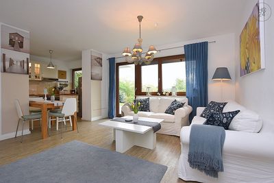 Charmante, liebevoll möblierte Wohnung mit Terrasse und Garage in Tübingen Kressbach