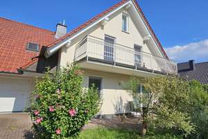 EFH / großer Hausteil mit EBK, Kamin, 2 Terrassen und traumhaftem Garten in direkter Seenähe 🌊 – Die vollständige Adresse der Immobilie erhältst du vom Anbieter., 59519 Möhnesee – Vorschaubild 1