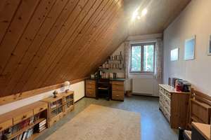 Kurze Weg für Ihre Kinder!...Einfamilienhaus in Herzogenaurach – Die vollständige Adresse der Immobilie erhältst du vom Anbieter., 91074 Herzogenaurach – Vorschaubild 16