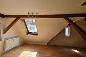 Charmante Ein-Zimmer-Dachgeschosswohnung mit hochwertiger Ausstattung in Degerloch – Die vollständige Adresse der Immobilie erhältst du vom Anbieter., 70597 Degerloch (Ortsteil), Stuttgart – Vorschaubild 9