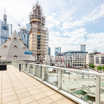 Außergewöhnliche Bürofläche mit Terrasse in erstklassiger Frankfurter Innenstadtlage