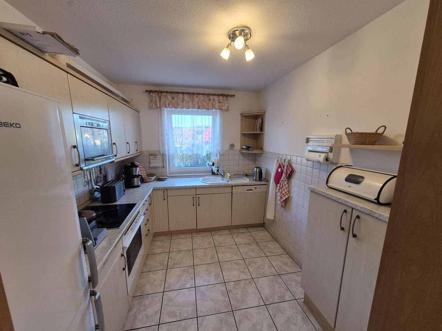 Immobilie in Hildburghausen - Ruhige 3-Raumwohnung in HBN Waldstadt mit großem Balkon und Traumblick - provisionsfrei - Bild 8