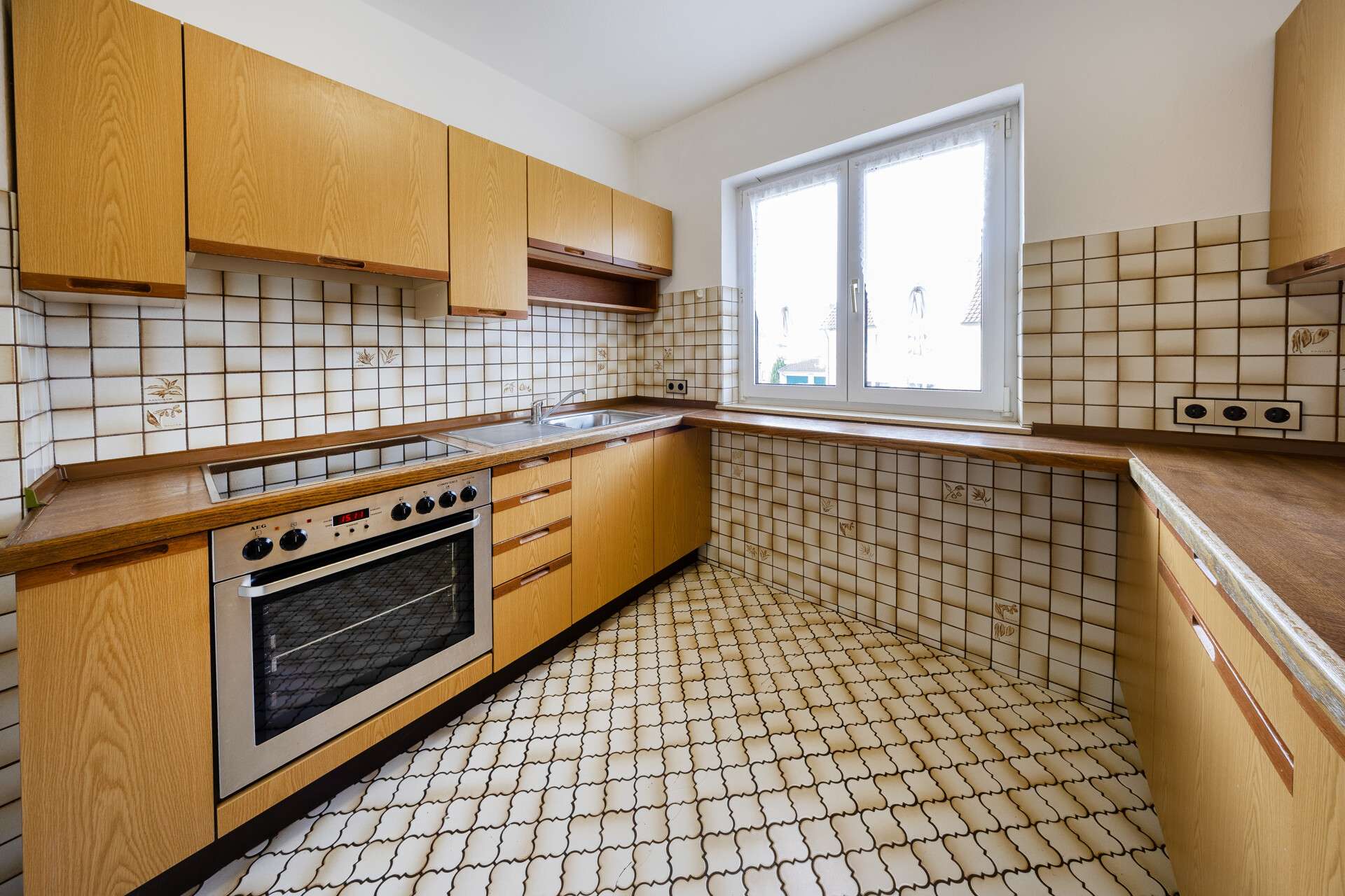 Immobilie in Aulendorf - Sofort bezugsfrei!
Großzügiges Zweifamilienhaus mit Potenzial in attraktiver Lage von Aulendorf - Bild 5