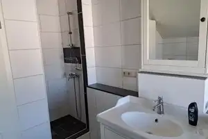 Raumwunder in zentraler Lage! Grundstücksgröße 1270 m² – Leverkusen – Vorschaubild 24