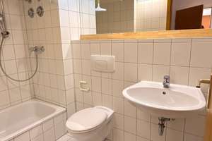 Bezugsfreie, komplett renovierte, sehr helle zentrale 1 Zimmer WHG Freiburg – 79115 Haslach-Gartenstadt, Freiburg im Breisgau – Vorschaubild 4