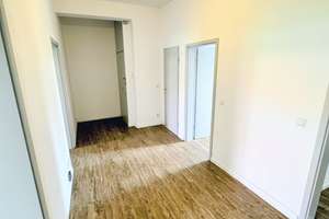 Sanierte 4 Zimmer Wohnung in zentraler Lage mit Balkon – Die vollständige Adresse der Immobilie erhältst du vom Anbieter., 90443 Steinbühl, Nürnberg – Vorschaubild 3