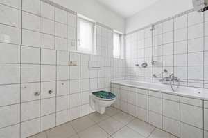 Wohnhaus mit 3 Wohnungen in schöner Wohnlage, Fürth-Ronhof.

Bezugsfrei! – Die vollständige Adresse der Immobilie erhältst du vom Anbieter., 90765 Ronhof, Kronach, Fürth – Vorschaubild 10