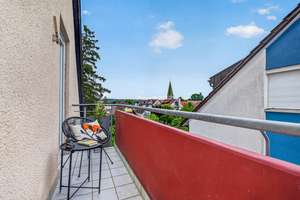 GALERIEAUSBLICK – Traumhafte 3,5-Zimmer Maisonette-Wohnung mit Stellplatz in Stuttgart-Plieningen – Die vollständige Adresse der Immobilie erhältst du vom Anbieter., 70599 Plieningen (Ortsteil), Stuttgart – Vorschaubild 8