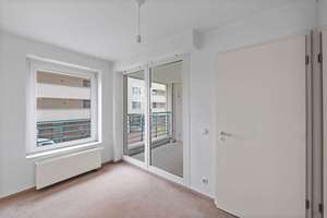 Bezugsfreie 2-Zimmerwohnung mit Loggia an der Spree – Dovestraße 13, 10587 Charlottenburg, Berlin – Vorschaubild 9