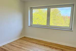Sanierte 4-Raumwohnung mit Loggia! – Insterburger Str. 35, 24149 Neumühlen-Dietrichsdorf, Kiel – Vorschaubild 4