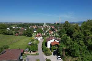 ***CHARMANTES EFH/ZFH MIT POTENZIAL, VIEL PLATZ, GROßEM GRUNDSTÜCK & WINTERGARTEN IN RUHIGER LAGE*** – Die vollständige Adresse der Immobilie erhältst du vom Anbieter., 94474 Vilshofen an der Donau – Vorschaubild 4