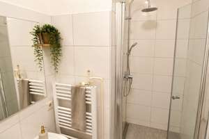 Zuhause mit zwei Zimmern und Balkon in Berlin Friedrichshain – 10245 Friedrichshain, Berlin – Vorschaubild 7
