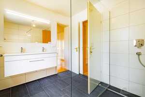 Zweifamilienhaus mit traumhaftem Garten in guter Lage von Müllheim – Breisgau-Hochschwarzwald (Kreis) – Vorschaubild 37