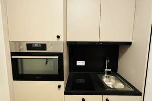 Moderne möblierte Wohnung direkt in Adlershof mit EBK sowie Balkon!!!! – Otto-Franke-Straße 45, 12489 Adlershof, Berlin – Vorschaubild 2