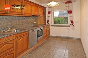 FÜR EINE ODER ZWEI FAMILIEN MIT EINBAUKÜCHEN + KAMINOFEN + DACHTERRASSE+ GARAGE + DOPPELCARPORT – Güstrow (Kreis) – Vorschaubild 10