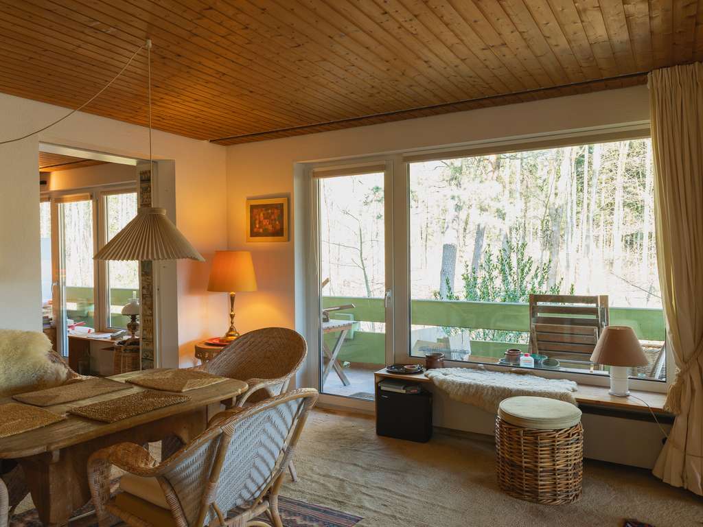 Immobilie in Königstein - Wohnen in exklusiver Waldrandlage: Großzügige Wohnung mit 2 Terrassen und Wellnessbereich - Bild 4