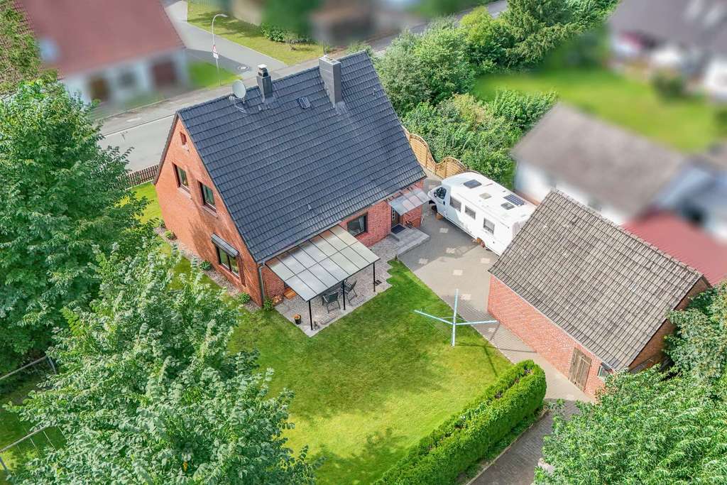 Immobilie in Hohenlockstedt - Provisionsfreier Rotklinker mit Doppelgarage! - Bild 1