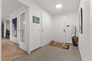 Gartenwohnung mit Küche und Tiefgaragenstellplatz! – Die vollständige Adresse der Immobilie erhältst du vom Anbieter., 50999 Rodenkirchen (Ortsteil), Köln – Vorschaubild 4
