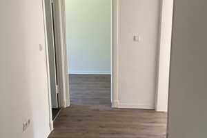 Sanierte Wohnung : individuelle 2,5-Zimmer-Wohnung fußläufig zur HDW – Augustenstr. 21, 24143 Kiel – Vorschaubild 4