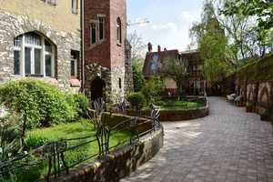Helmholtzstraße 5, überragende Altbauetage
- in Trendlage, Schlossgefühl im Entrée und Garten
- ve – Berlin – Vorschaubild 4