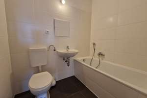 1000 € Gutschein sichern-Frisch renovierte 4-Zimmer-Wohnung mit Wannenbad ! – Am kleinen Feld 28, 4205 Grünau-Nord, Leipzig – Vorschaubild 8