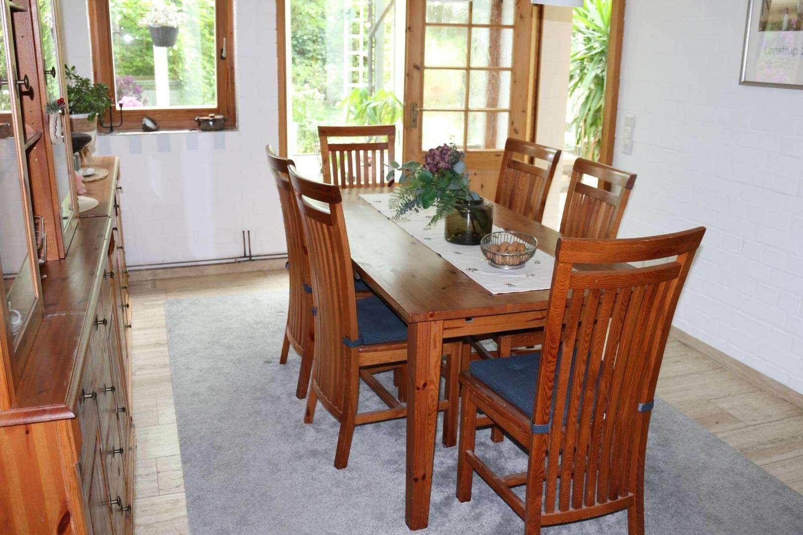 Immobilie in Olzheim - Holzblockbohlenhaus mit Pferdestall, Longierhalle, Paddock und arrondiertem Weideland - Bild 3