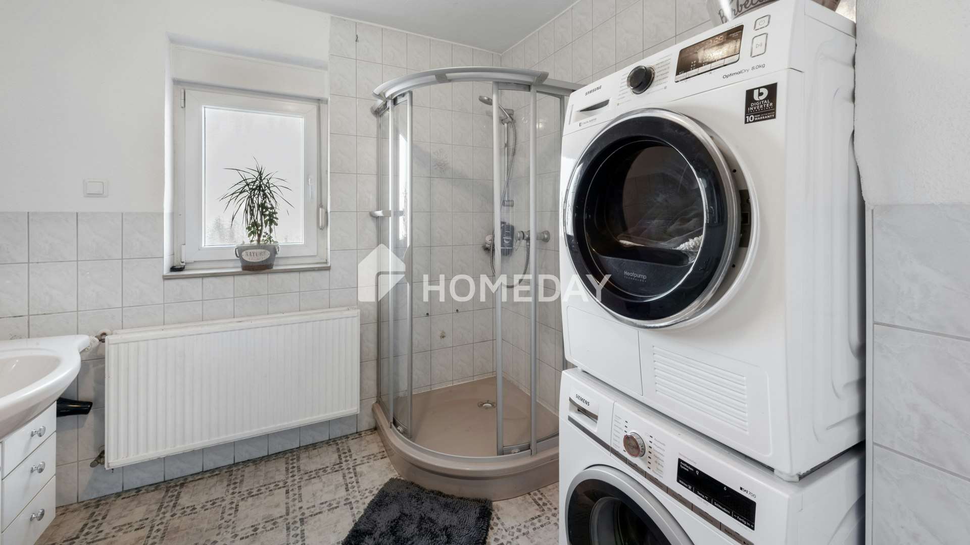 Immobilie in Zörbig - Solide gebaut, modernisiert & vielseitig nutzbar: EFH mit Garage, Nebengebäude und großem Grundstück - Bild 1