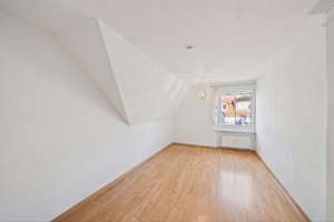 Exklusive Penthouse-Maisonette am Waldfriedhof – Großzügiges Wohnen auf zwei Ebenen – Die vollständige Adresse der Immobilie erhältst du vom Anbieter., 81377 Am Waldfriedhof, München – Vorschaubild 10