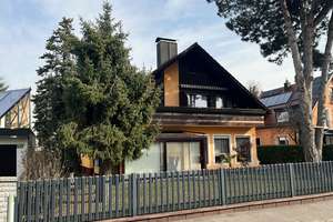 ruhige Siedlungslage - über 450 m² Nfl. - EFH/ZFH – Die vollständige Adresse der Immobilie erhältst du vom Anbieter., 80933 Lerchenau-Ost, München – Vorschaubild 1