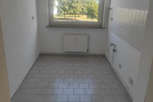Ihr neues Zuhause: helle 3-Zimmer-Wohnung im Seeviertel – Riesentrapp 30, 38226 Lebenstedt, Salzgitter – Vorschaubild 4
