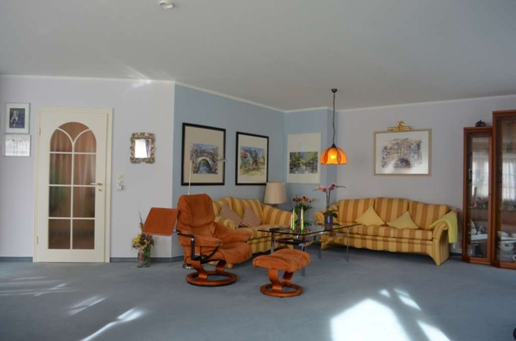 Immobilie in Weil - attraktives Ein-/ Zweifamilienhaus mit Stil und Charme -
in ruhiger, idyllischer Ortsrandlage - Bild 4