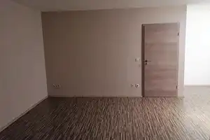 Provisionsfrei & freiwerdend: Exklusive 1,5-Zi-Wohnung mit großer Loggia in BESTLAGE – Schlüterstr. 6, 90480 Nürnberg – Vorschaubild 3