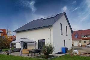 Neuwertiges Einfamilienhaus für die junge Familie! – Die vollständige Adresse der Immobilie erhältst du vom Anbieter., 37186 Moringen – Vorschaubild 1