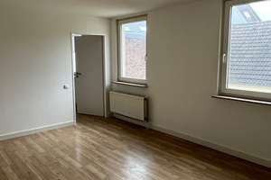 Lichtdurchflutete 2 Zimmerwohnung – St.-Töniser-Straße 57, 47803 Kempener Feld/Baackeshof, Krefeld – Vorschaubild 2