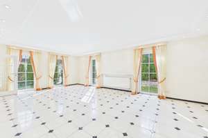 Provisionsfrei! Traumhafte Luxus Villa in Wolkersdorf mit über 200m² Wohnfläche und 700m² Grund uvm. – Die vollständige Adresse der Immobilie erhältst du vom Anbieter., 90455 Kornburg, Worzeldorf, Nürnberg – Vorschaubild 4