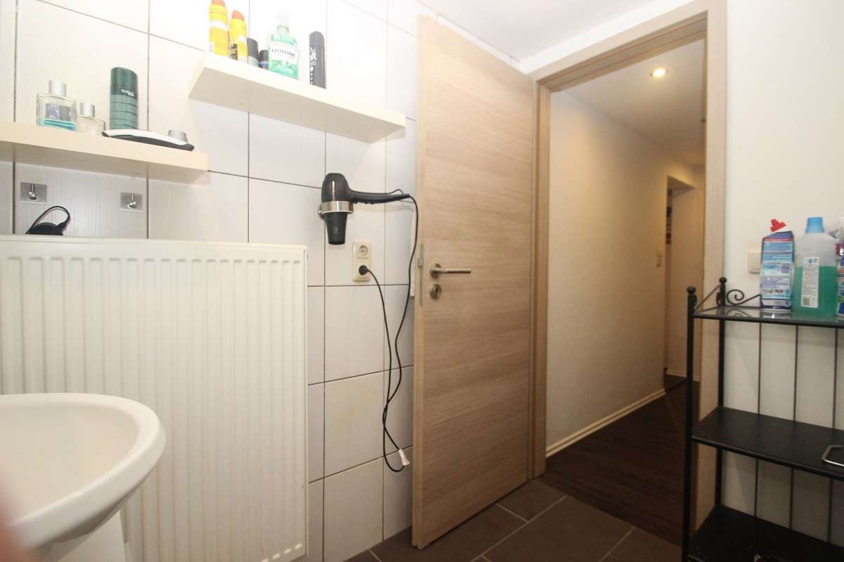 Immobilie in Königswinter - Wohnhaus mit 3 Mieteinheiten zentral in Königswinter-Thomasberg! - Bild 24