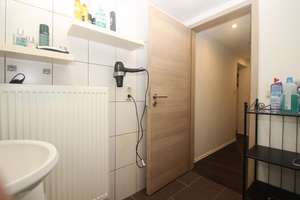 Wohnhaus mit 3 Mieteinheiten zentral in Königswinter-Thomasberg! – Die vollständige Adresse der Immobilie erhältst du vom Anbieter., 53639 Königswinter – Vorschaubild 57
