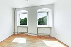 Kreuzberg zum Wohlfühlen nahe Markthalle Neun :  Bezugsfreies Apartment mit Blick ins Grüne