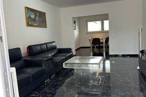Penthouse Feeling im Zentrum Duisburg - Möblierte 3,5-Zimmer -Wohnung