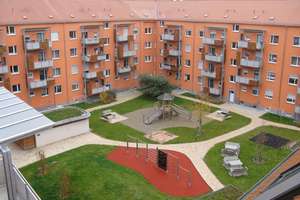 3 Zimmer Wohnung im 2. OG mit Balkon