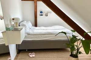 UNTERMIETE: Helle 3-Zimmer Dachgeschosswohnung in München-Sendling-Westpark – Die vollständige Adresse der Immobilie erhältst du vom Anbieter., 81377 Am Waldfriedhof, München – Vorschaubild 11