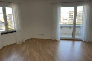Moderne 2-Zimmer-Dachgeschosswohnung mit Balkon & Garagenstellplatz – Colmdorfstrasse 13, 81249 Aubing-Süd, München – Vorschaubild 7