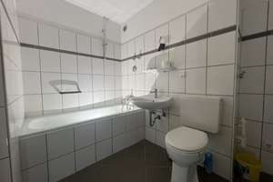 4-Zimmer-Wohnung mit Balkon und TG-Stellplatz in 40597 Düsseldorf-Benrath – 40597 Benrath, Düsseldorf – Vorschaubild 7
